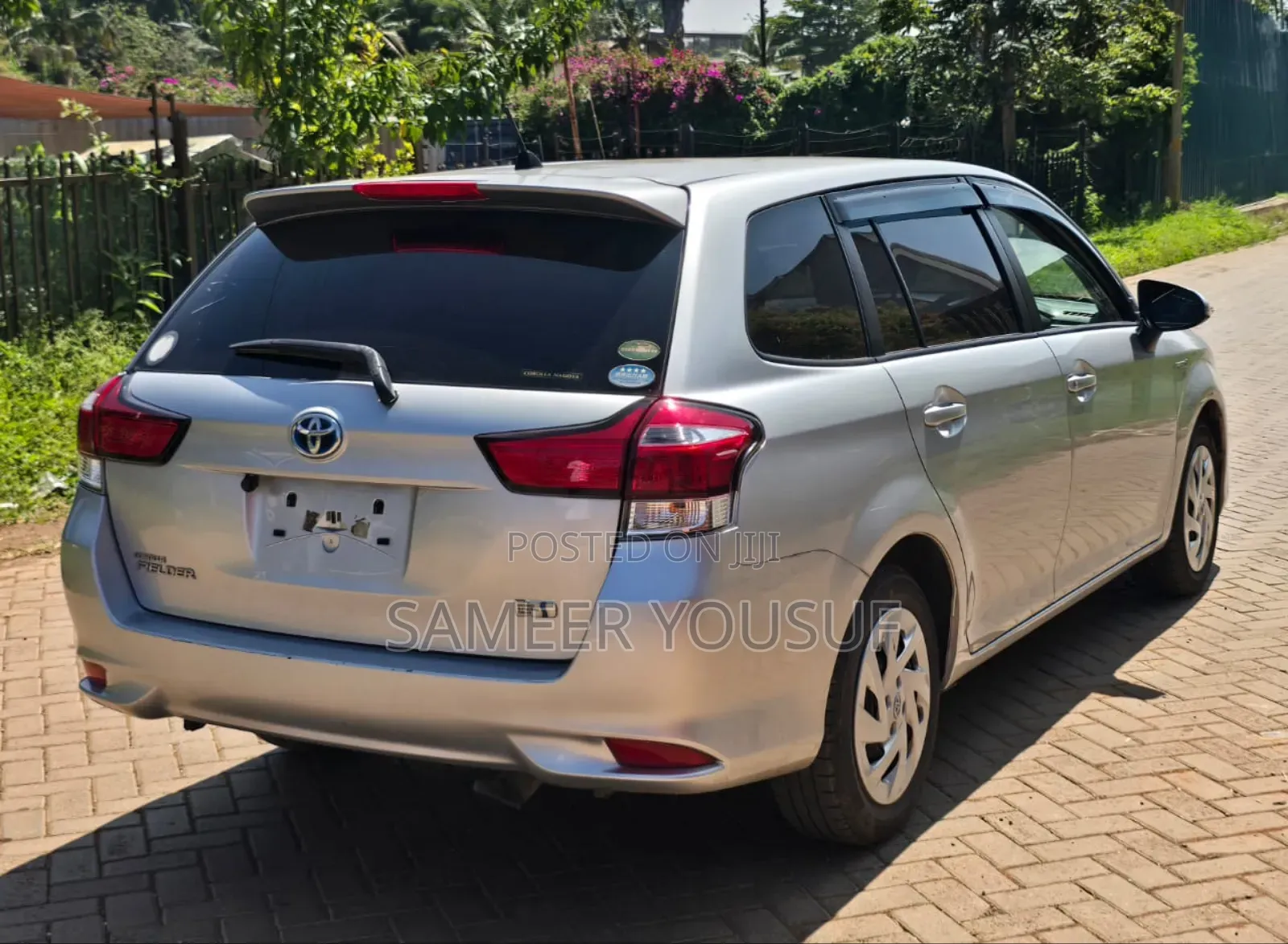 Toyota Corolla Fielder 2018 Silver