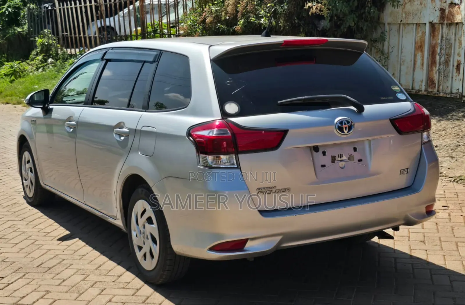 Toyota Corolla Fielder 2018 Silver