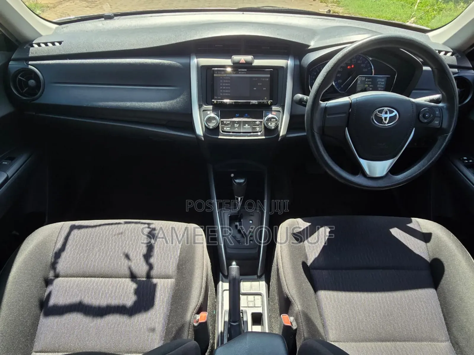 Toyota Corolla Fielder 2018 Silver