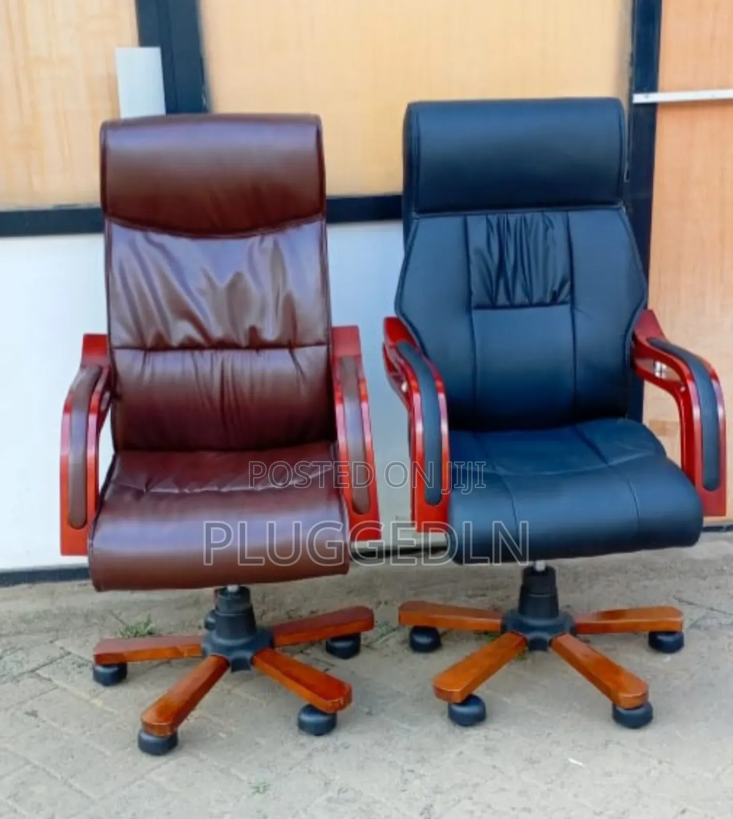 Executive High-Back Office Chairs With Wooden Arms. ^