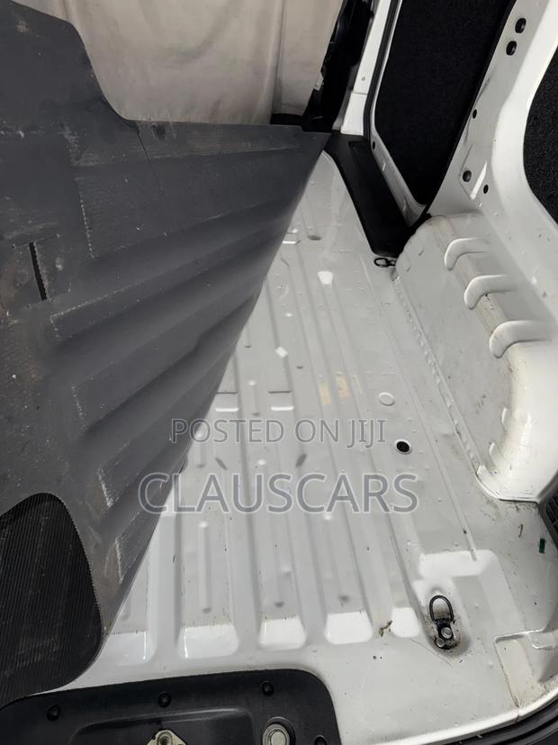 Nissan NV200 2018 White - thumbnail 7