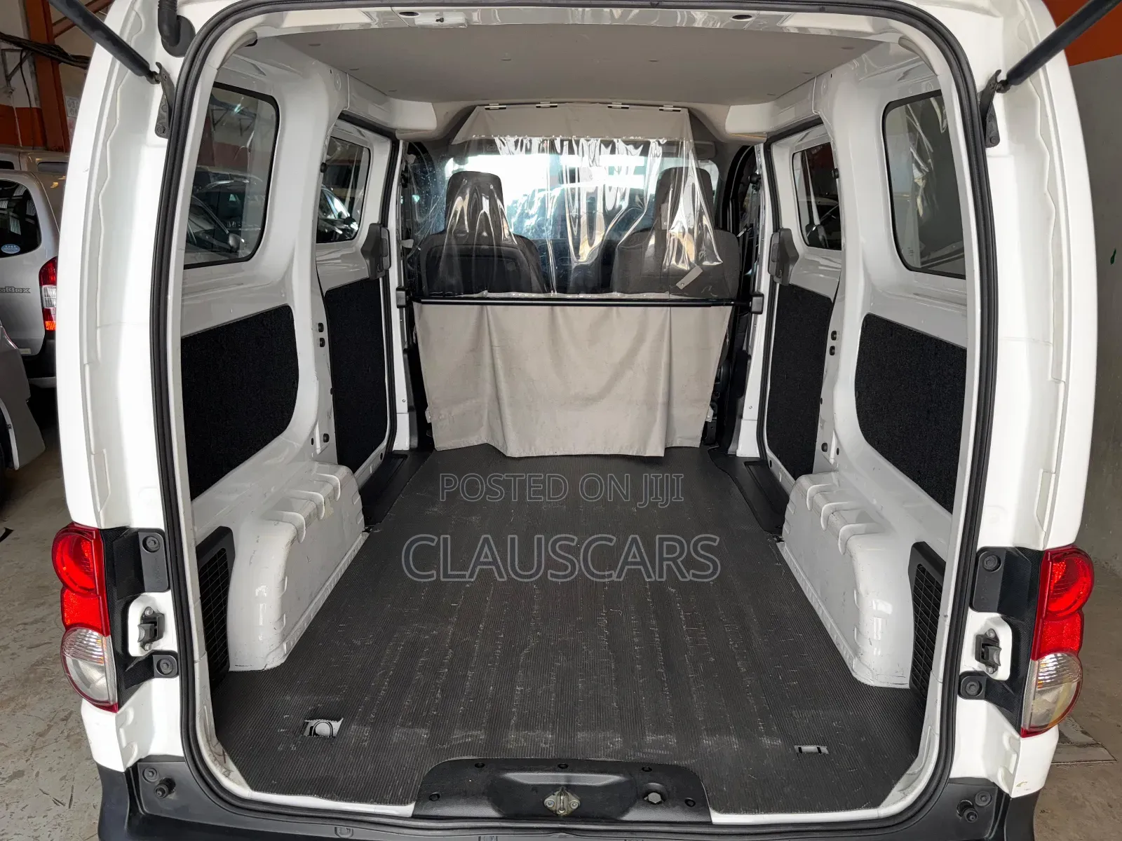 Nissan NV200 2018 White