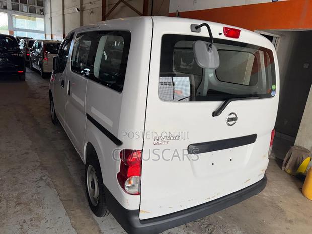 Nissan NV200 2018 White - thumbnail 9
