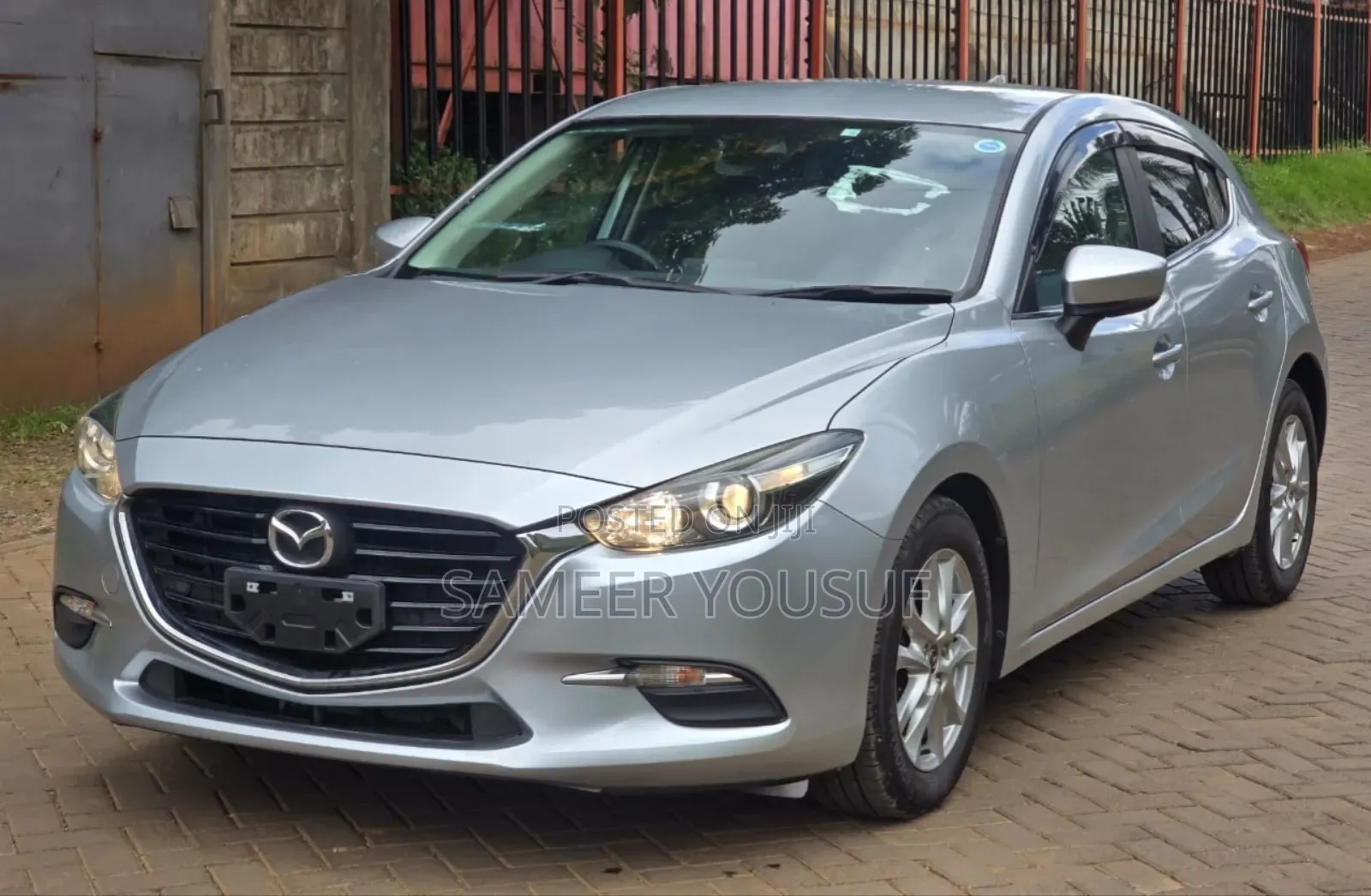 Mazda Axela 2018 Silver