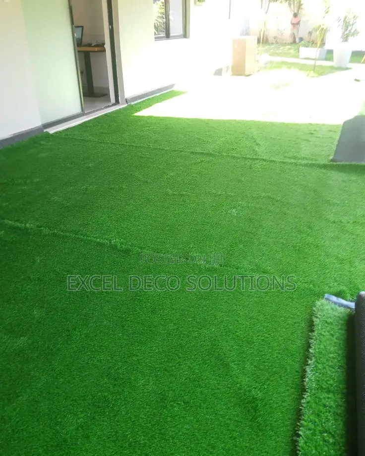 Artificial Grass Carpet Ideal for Landscaping, Balconies and Events