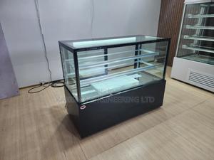 Commercial Cake Display - thumbnail 2