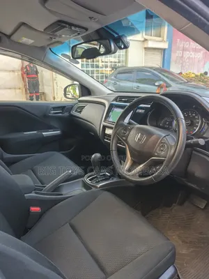 Honda Grace 2018 Black