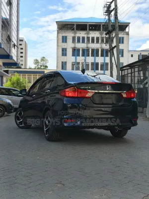 Honda Grace 2018 Black