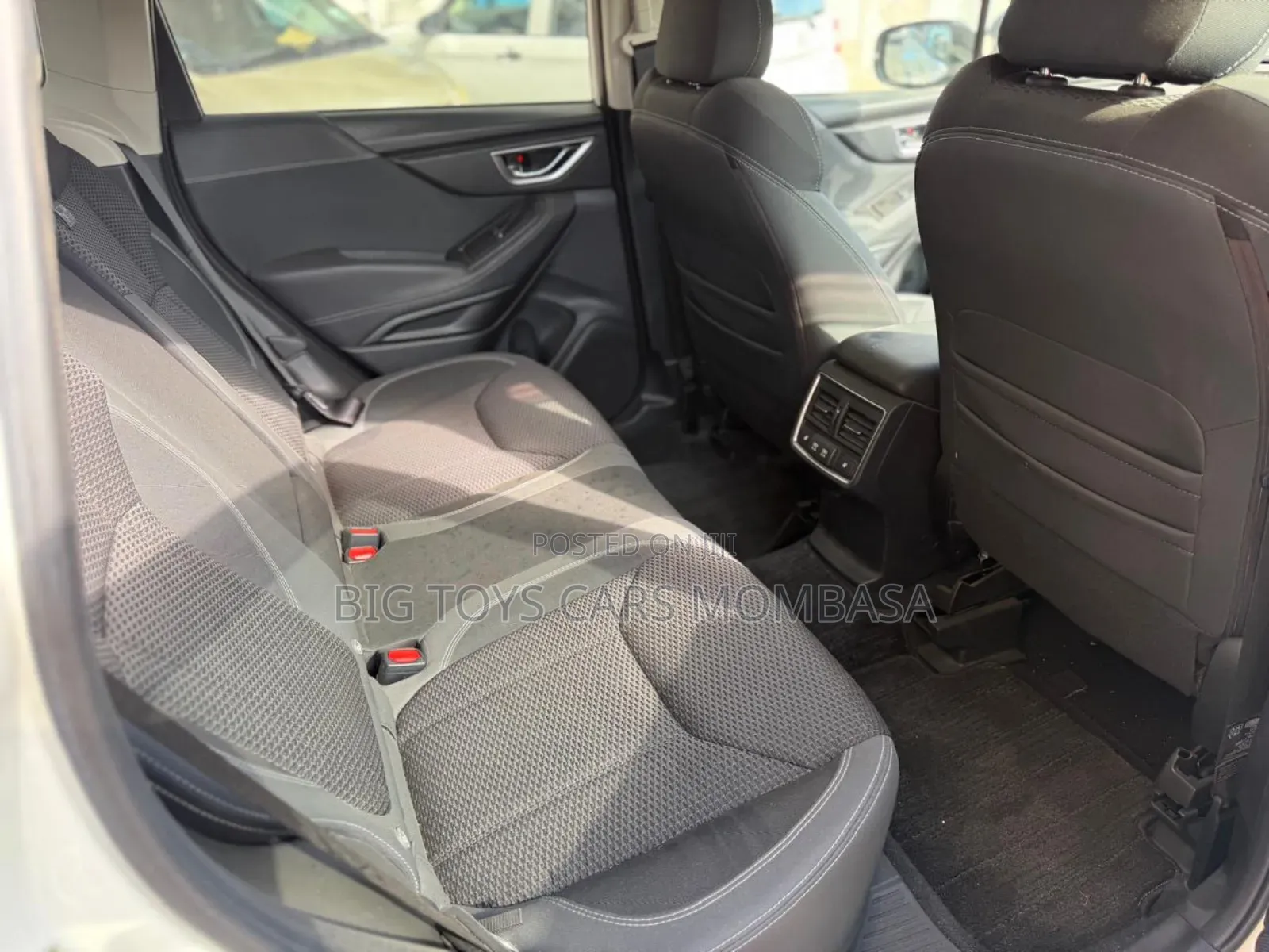 Subaru Forester 2018 White