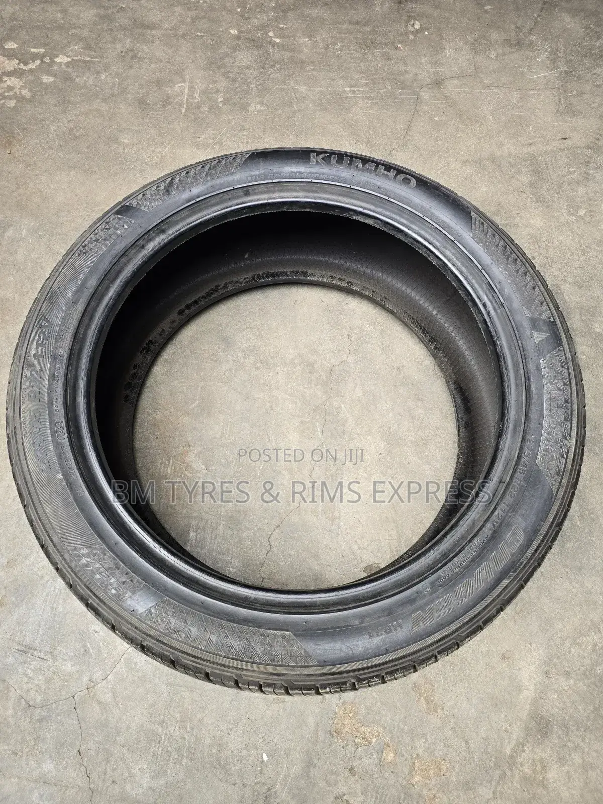 275 /45 R22 Khumo Tyres (Highway)