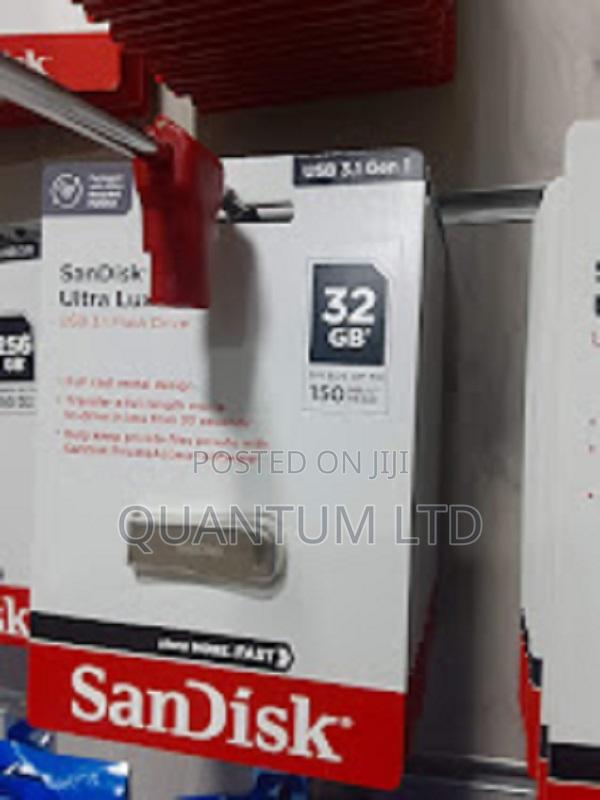 Sandisk 32gb Ultra Flair Usb 3.0 Flash Drive, Class 10 - main view