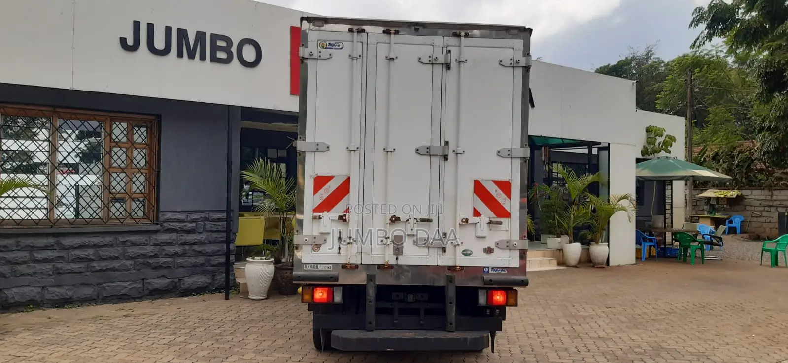 Isuzu Elf Truck