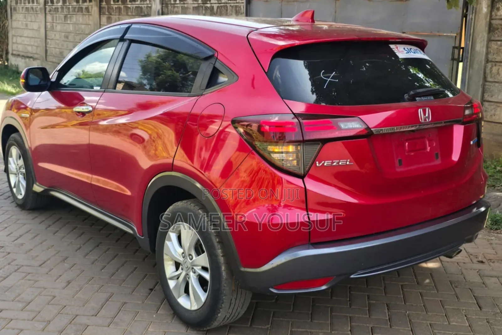Honda Vezel 2018 Red