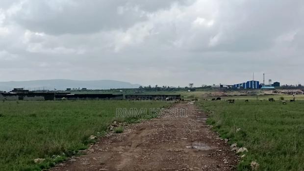Quick Sale 3/4 Acre Land in Katani Next to Fanaka Estate.