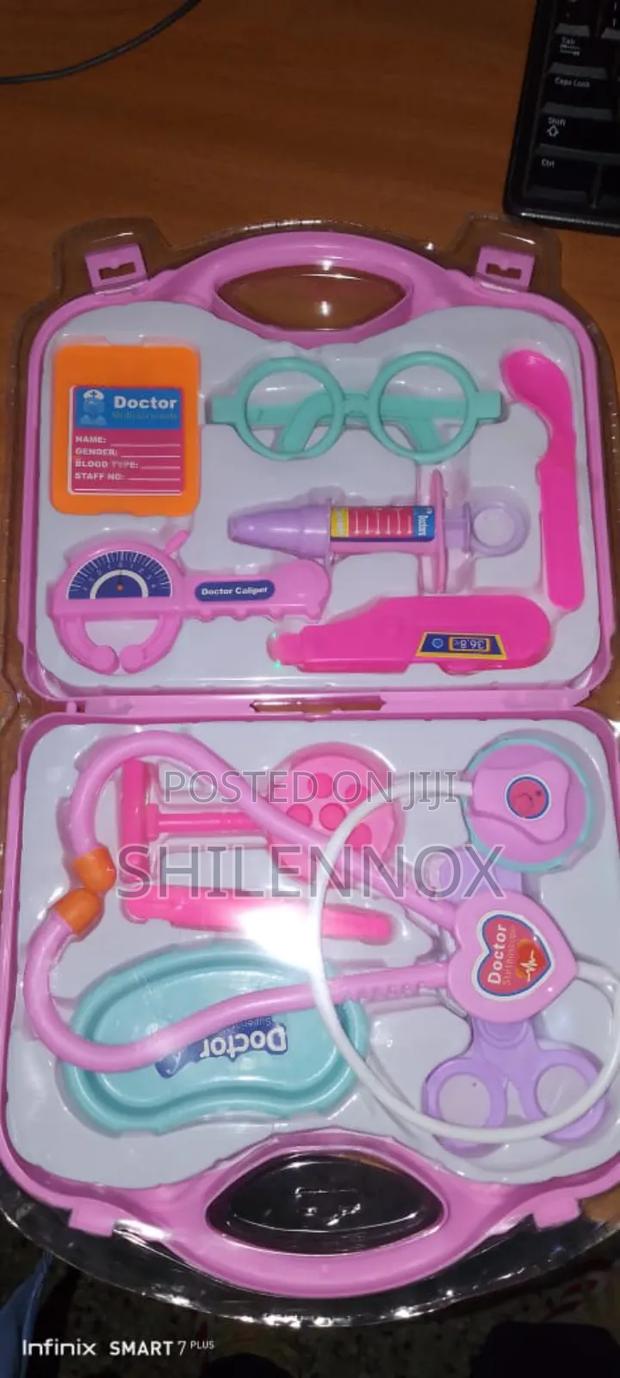 Doctor Set Toy - main view