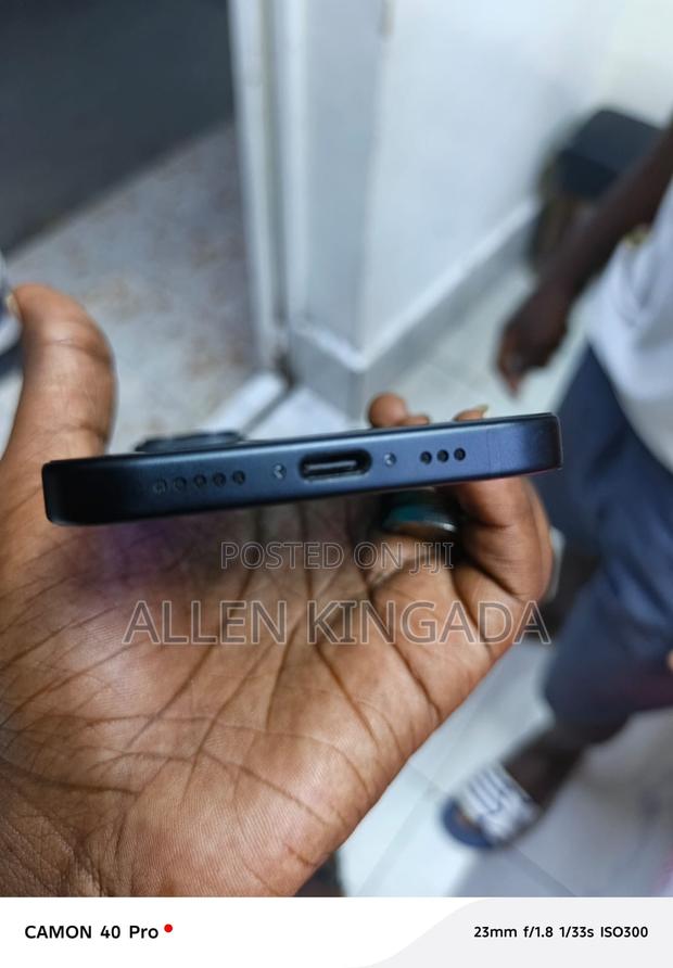 Apple iPhone 15 256 GB Black - thumbnail 2