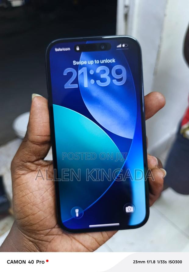 Apple iPhone 15 256 GB Black - thumbnail 4