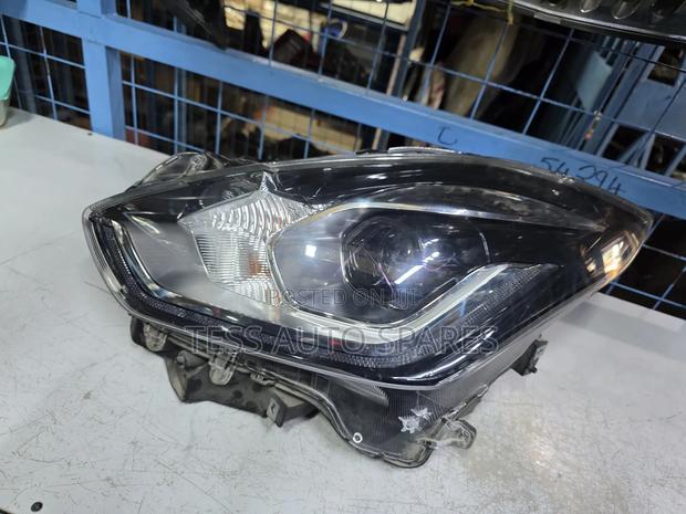 Suzuki Swift 2015 Xenon Headlight - main view