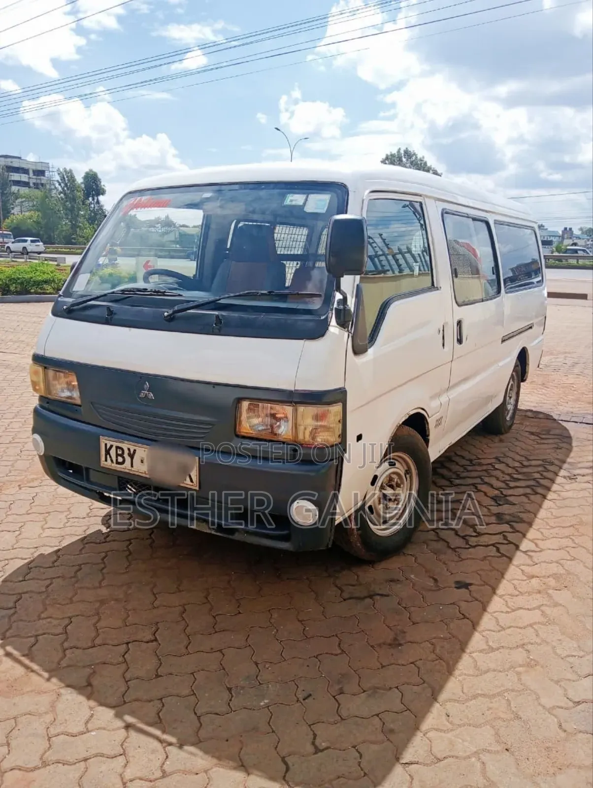 Mitsubishi Delica 2006 White