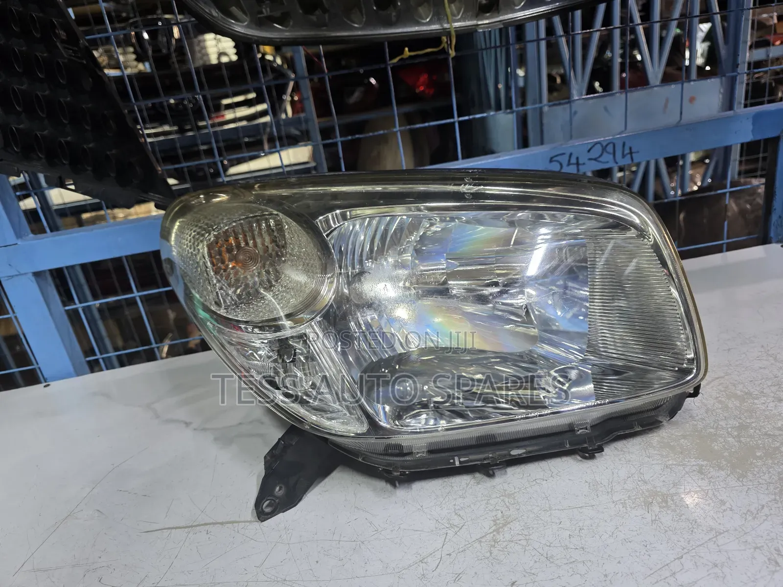 Ttoyota Rav 4 2010 Headlight