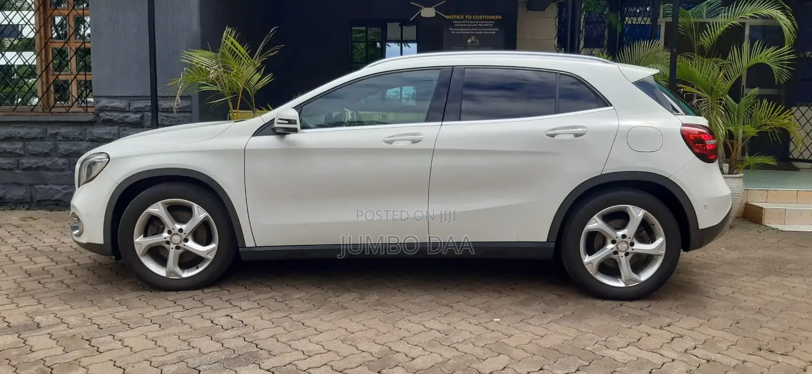 Mercedes-Benz GLA-Class 2017 White