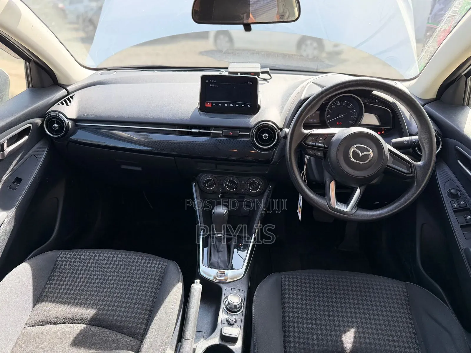 Mazda Demio 2018 White