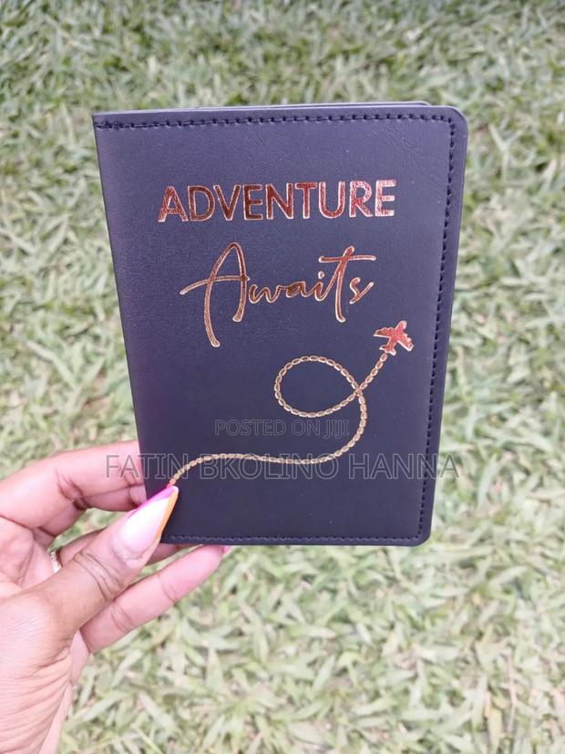 Cute Ladies Passport Holder - thumbnail 2