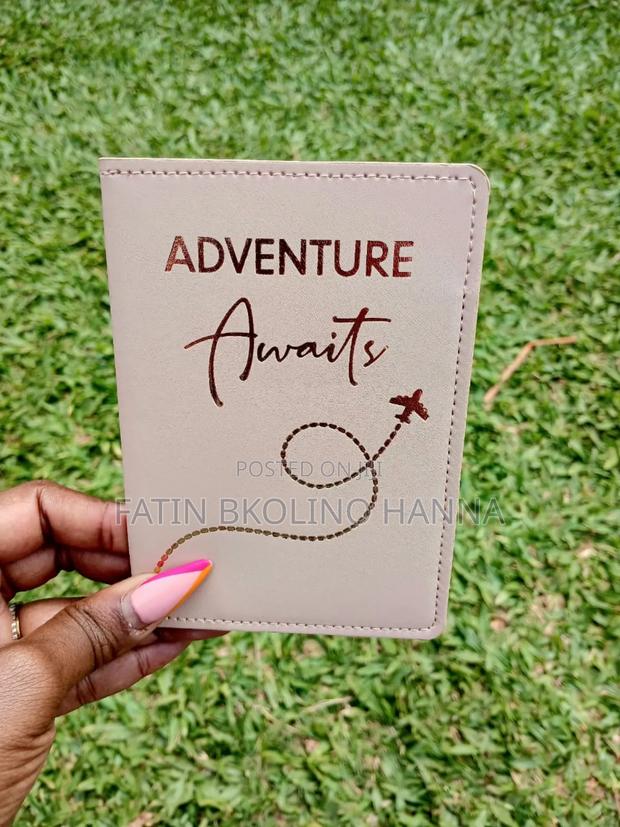 Cute Ladies Passport Holder - thumbnail 3