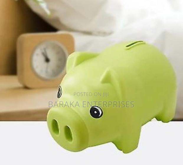 Kids Plastic Piggy Banks