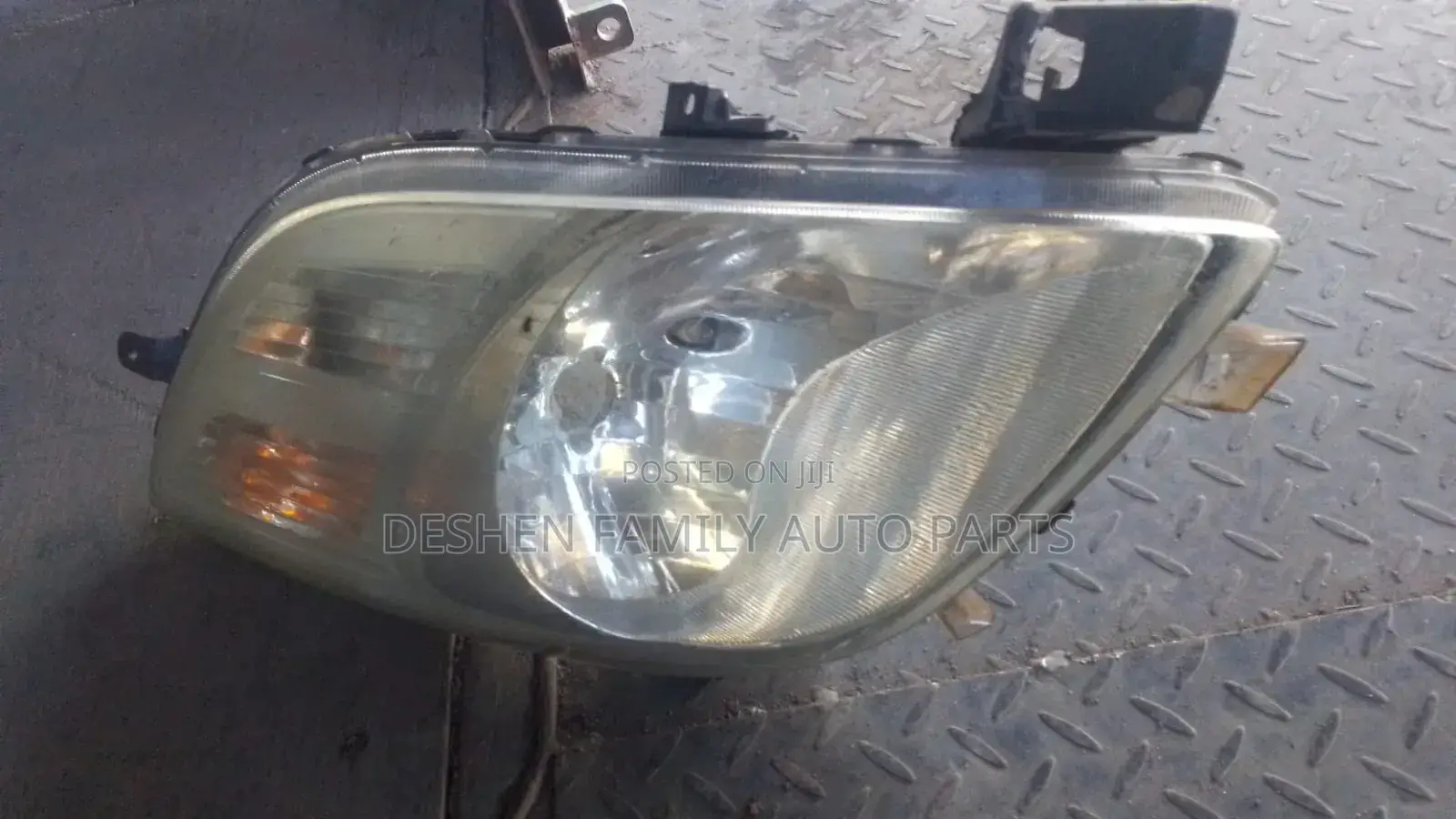 Toyota Vitz  Headlight ***