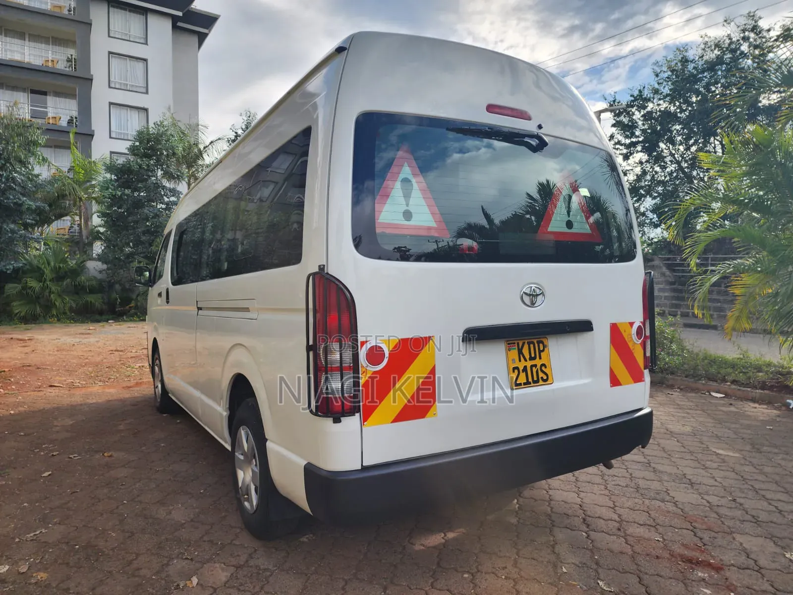 Toyota HiAce 2023 White