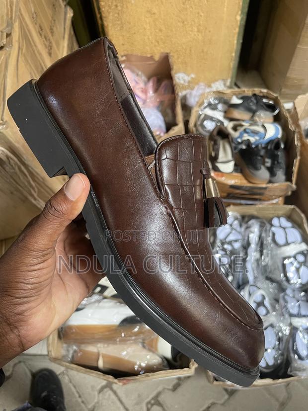 Empire Official Shoes - thumbnail 2