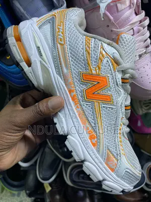 New Balance 740