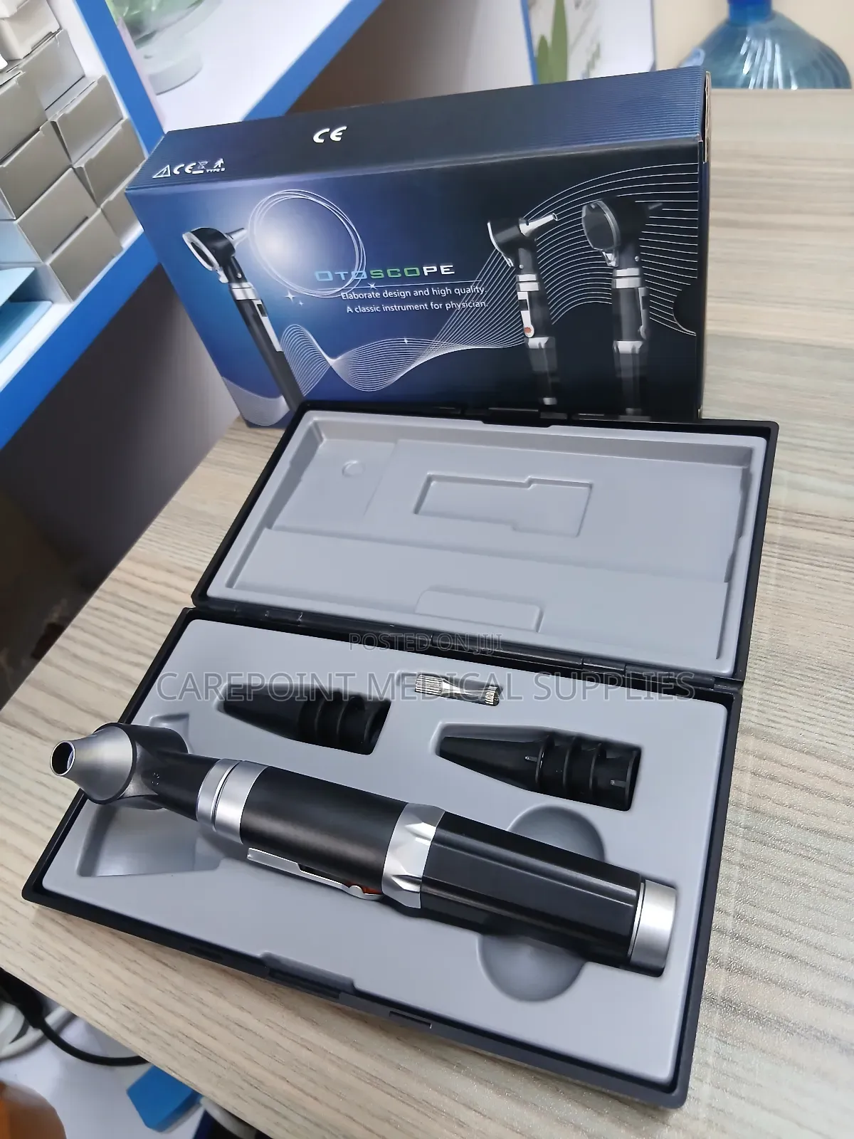 Metallic Otoscope.