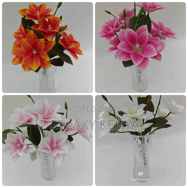 Clear Vase With Decor Flowers - Glass Vase - main view
