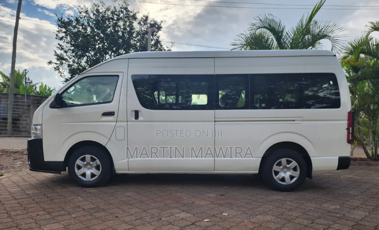 Toyota HiAce 2023 White