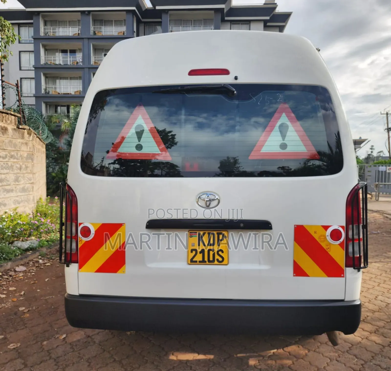 Toyota HiAce 2023 White