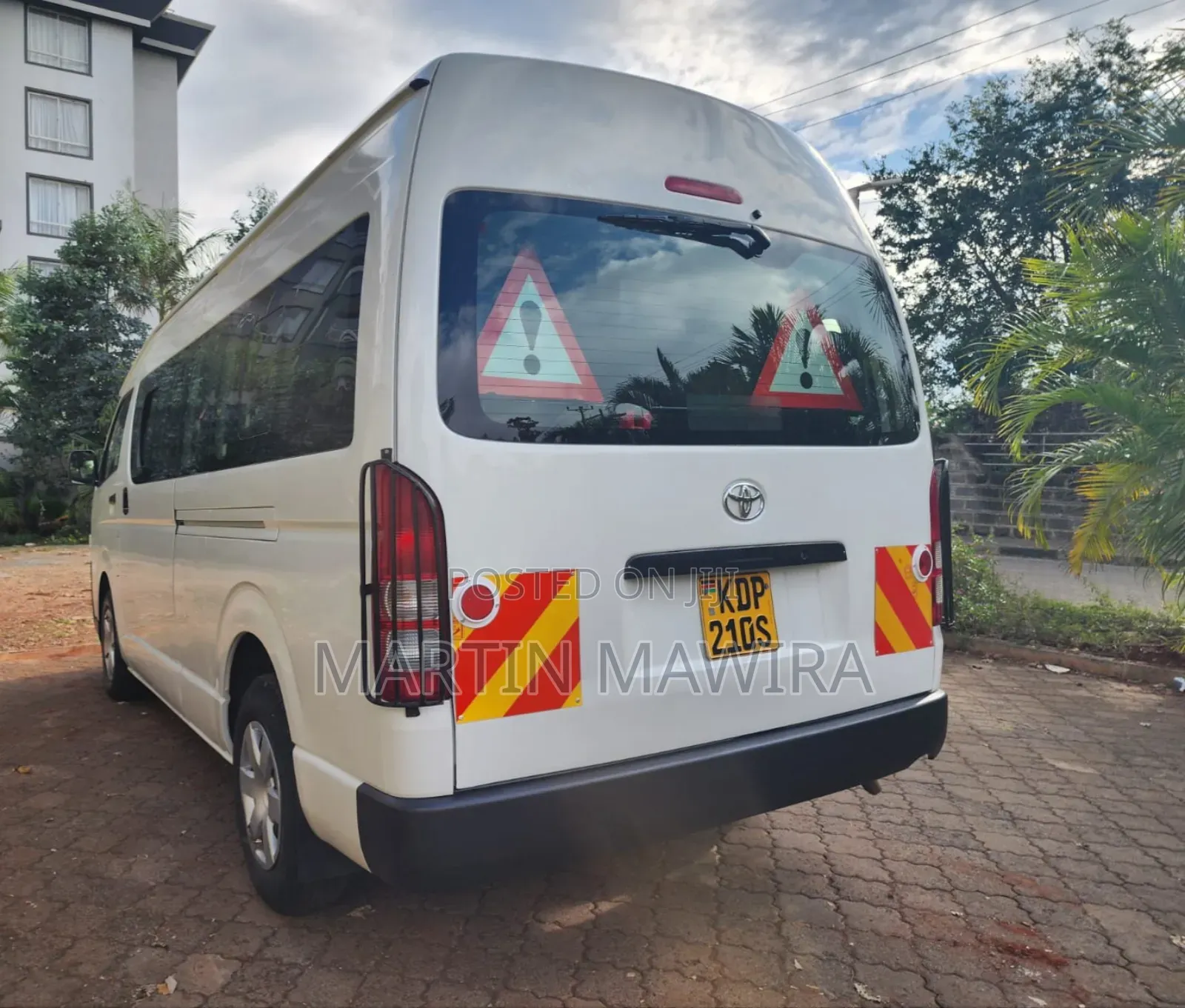 Toyota HiAce 2023 White