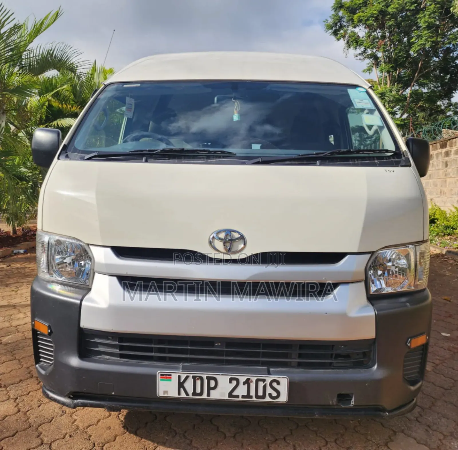 Toyota HiAce 2023 White