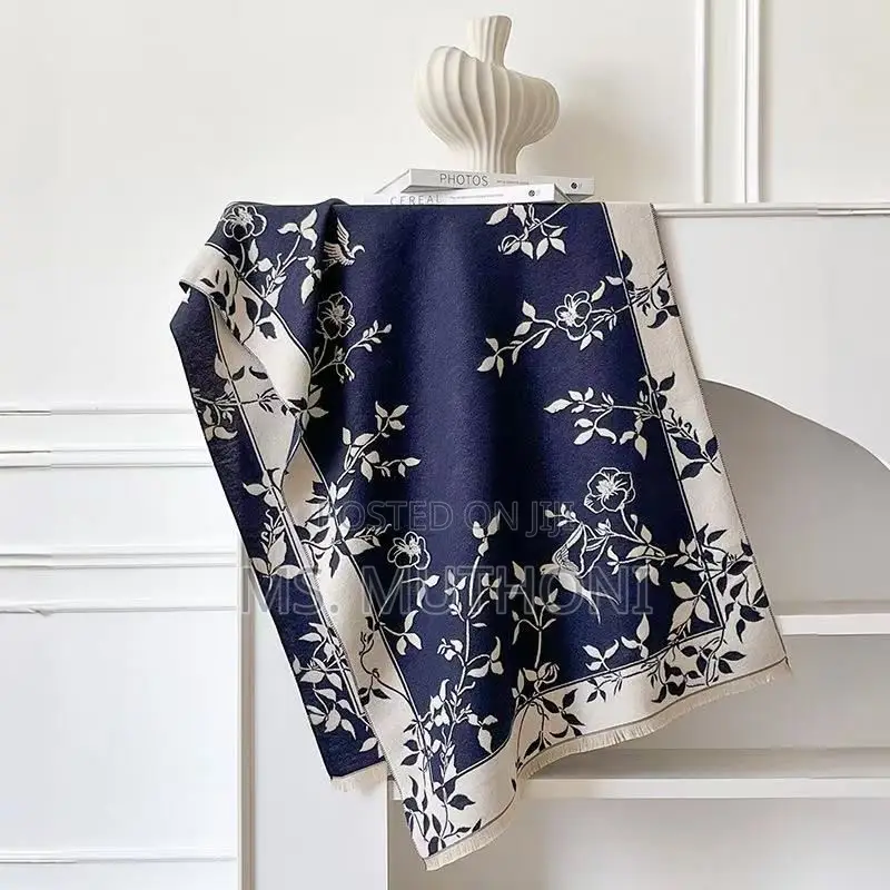 Beautiful Prints Ladies Cashmere Shawl/ Scarf