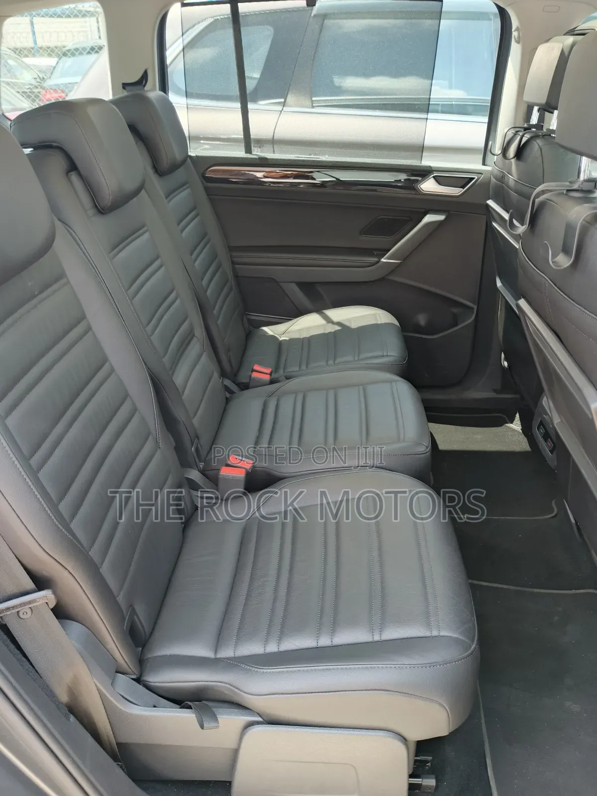 Volkswagen Touareg 2019 Gray