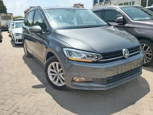 Volkswagen Touareg 2019 Gray