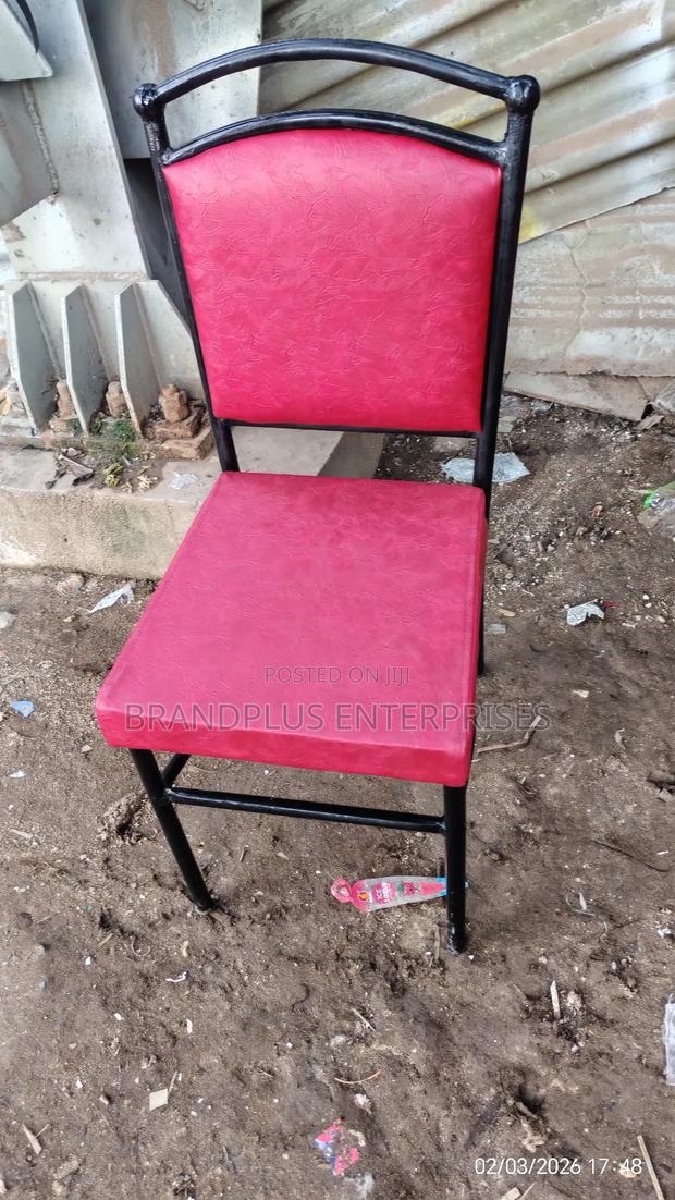 Red Restaurant/Clubs Seat