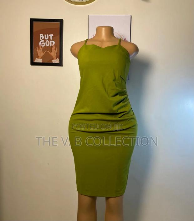 Quality Elegant Thrifted Dresses - thumbnail 3