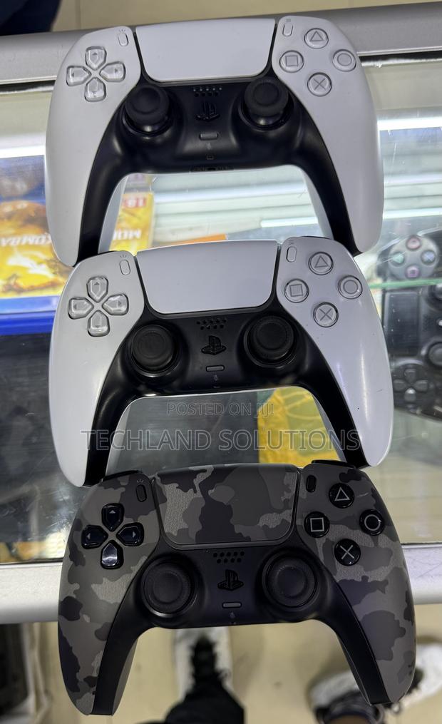 Certified Original Sony Dualsense 5 Controller - main view