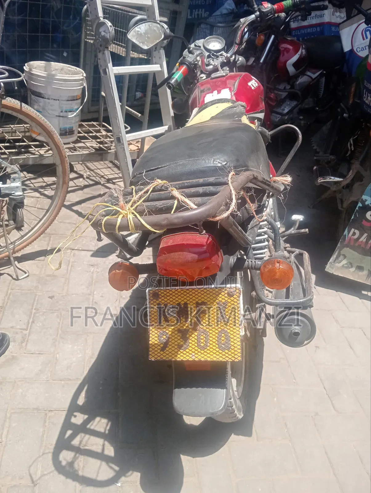 TVS HLX 125 2020 Red