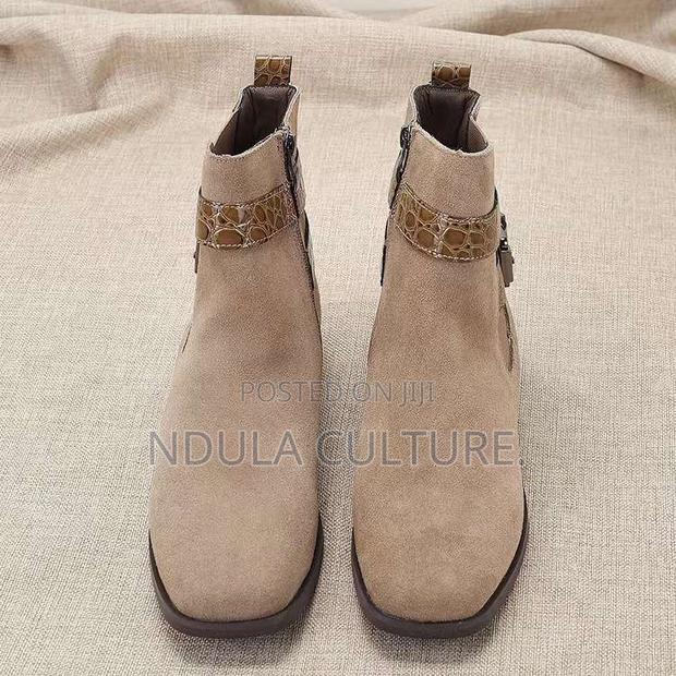 Ladies Chelsea Boots - thumbnail 3