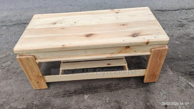 Classic Wooden Coffee Table - thumbnail 2