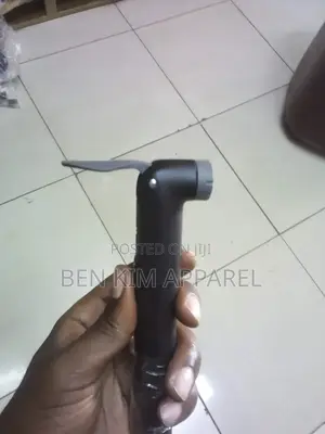 Universal Lock Unlock Bike Pump Black 24cms, 105gms All Valves Fit.