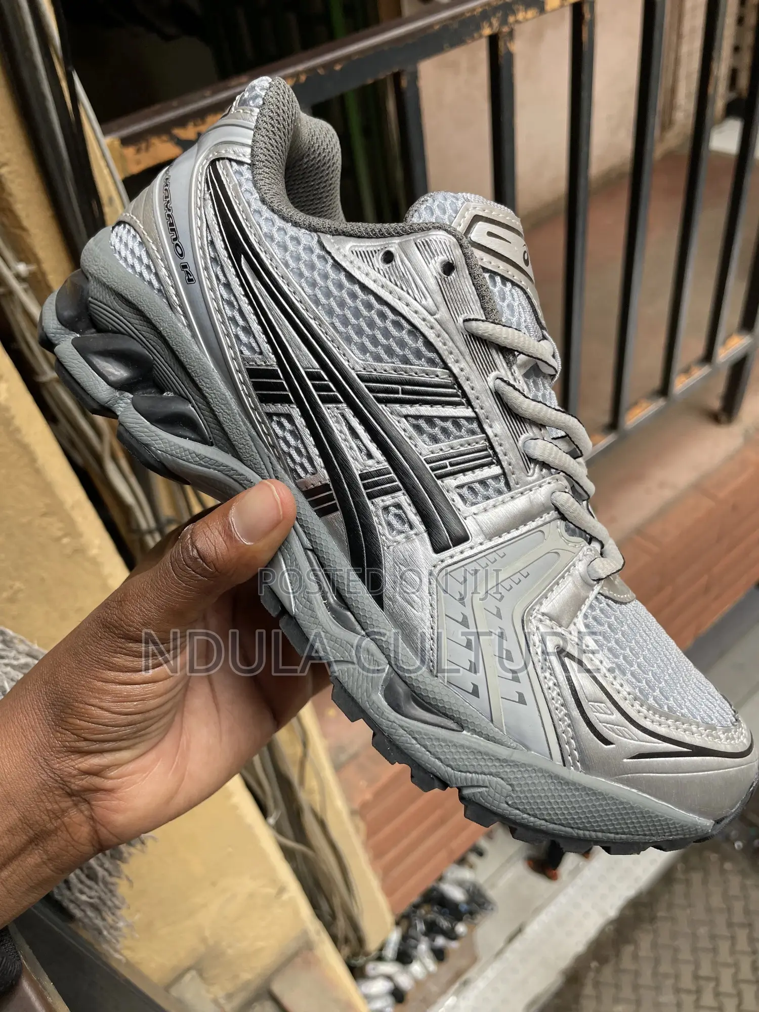 Asics Gel Sneakers